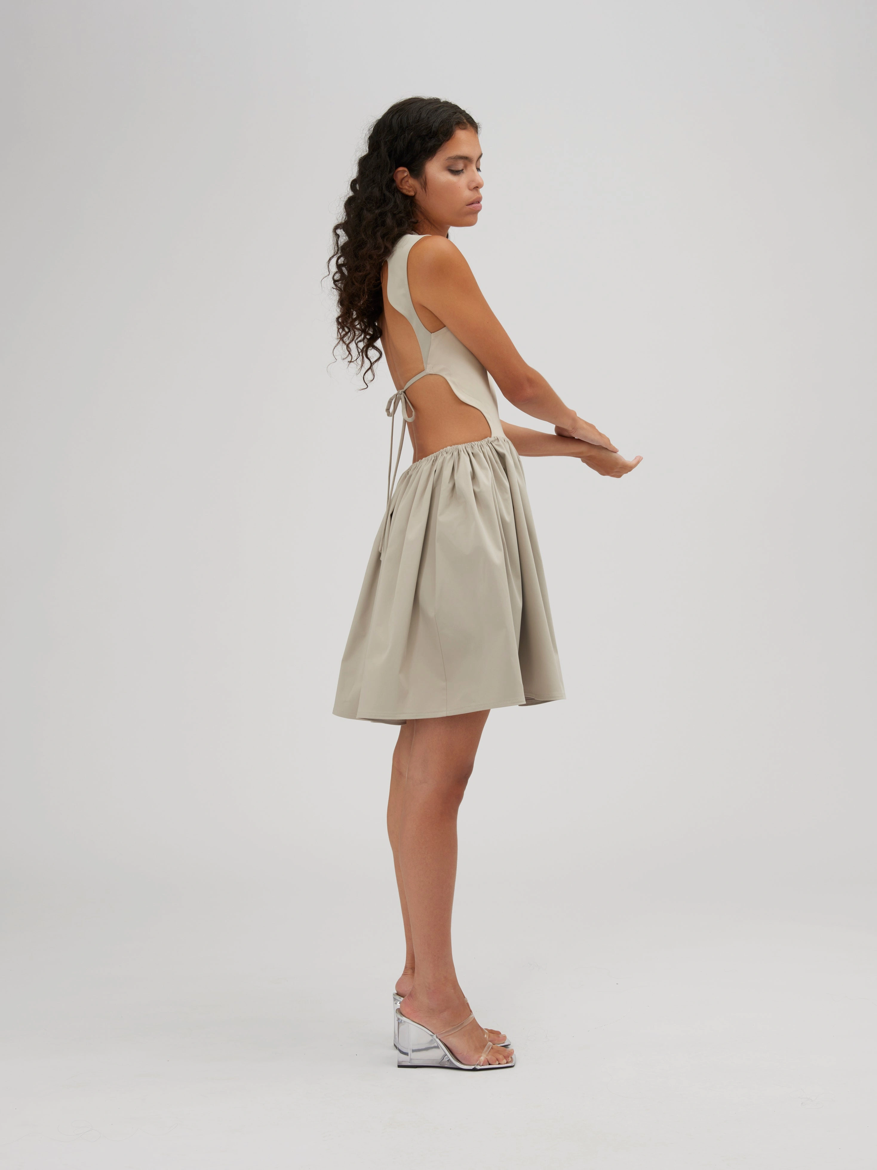 YSABELLA Dress: Vintage Vibes & Modern Flair. Own a Piece of History. Shop Now.